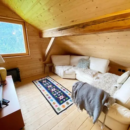 아파트 Chalet In Rossiniere Near Glacier & Lake *