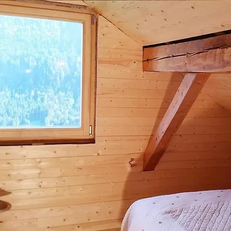 아파트 Chalet In Rossiniere Near Glacier & Lake Rossinière