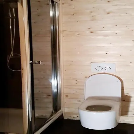Chalet In Rossiniere Near Glacier & Lake 아파트